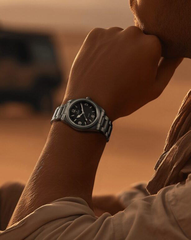 Descubre el «Ranger», una caja de acero satinado de 36 mm con un brazalete de acero y movimiento Certificado COSC. #TudorWatch #BornToDare #Ranger