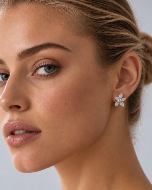 Un pequeño brillo puede transformar todo un look de novia. ✨

Los pendientes enmarcan el rostro y ponen el toque final a una elección muy personal. ¿Ya sabes cómo serán los tuyos?

En Joyería Carlos Guinot te ayudamos a encontrar esa pieza que querrás volver a llevar mucho después de la boda.

#PendientesDeNovia #JoyeriaParaNovias #JoyeriaCarlosGuinot