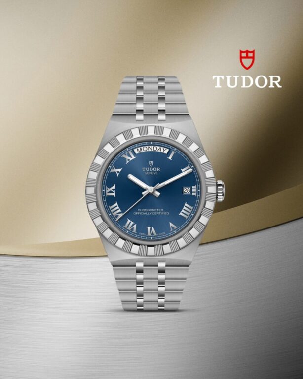 Un azul que cambia con la luz y atrae todas las miradas. El TUDOR Royal de 40 mm combina su esfera azul con una caja de acero y un brazalete integrado de líneas refinadas.

Ven a descubrirlo a nuestra boutique.