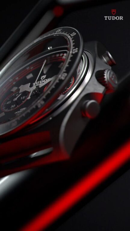 Ligero en la muñeca. Preparado para la exigencia.
La caja de compuesto de carbono negro del TUDOR Pelagos FXD Chrono «Cycling Edition» reúne funcionalidad y carácter deportivo en un diseño de 43 mm. Un cronógrafo inspirado en el esfuerzo, la precisión y la pasión por el ciclismo.
Descubre todos sus detalles en Joyería Carlos Guinot.
#TudorWatch #BornToDare #PelagosFxd #JoyeriaCarlosGuinot