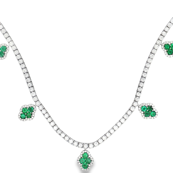 CADENA DE ORO BLANCO CON DIAMANTES Y ESMERALDAS