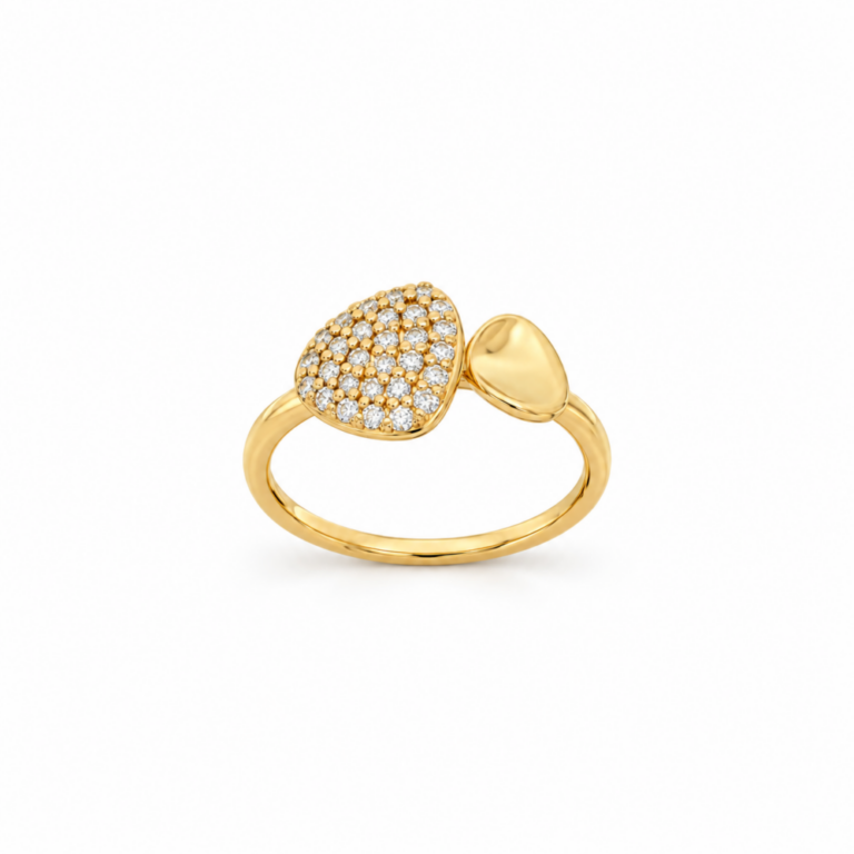 ANILLO EN ORO AMARILLO CON DIAMANTES