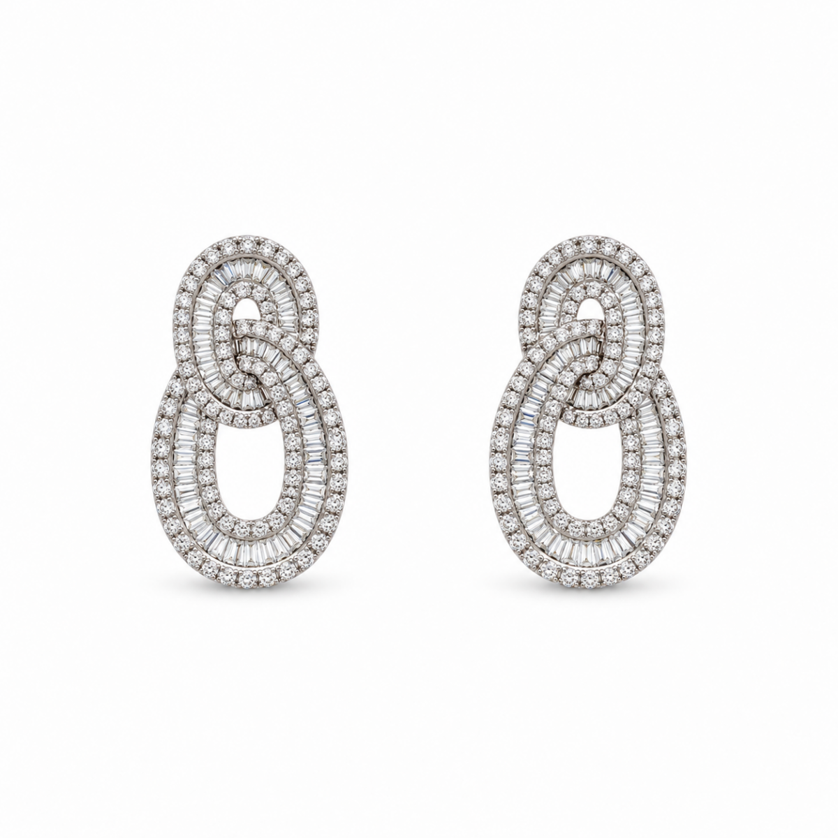 PENDIENTES EN ORO BLANCO CON DIAMANTES
