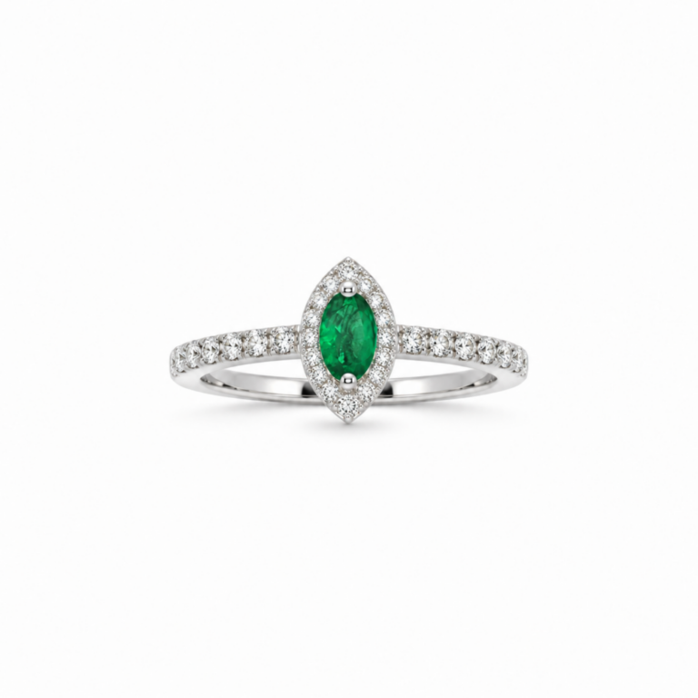 ANILLO EN ORO BLANCO CON DIAMANTES Y ESMERALDA
