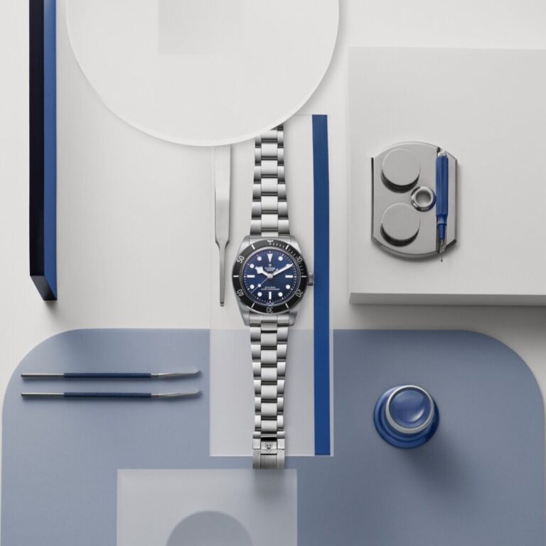 TUDOR BLACK BAY 68 43 MM - Imagen 2