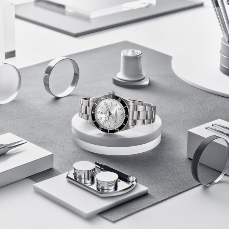 TUDOR BLACK BAY 68 43 MM - Imagen 4