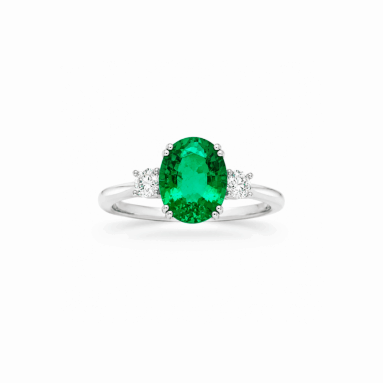 ANILLO DE ORO BLANCO CON DIAMANTES Y ESMERALDA