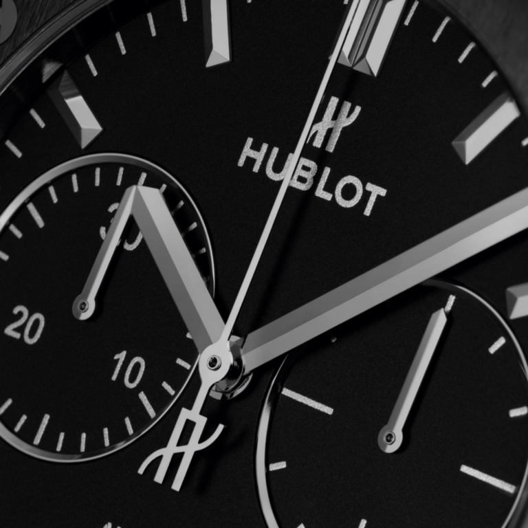 CLASSIC FUSION CRONOGRAPH BLACK MAGIC 45MM - Imagen 3